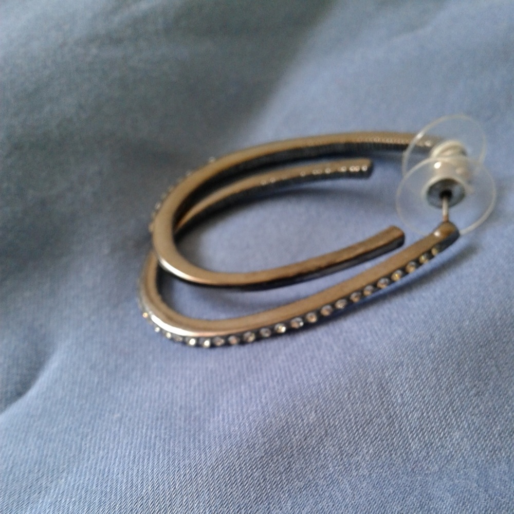 Earrings - Picture 4 of 4